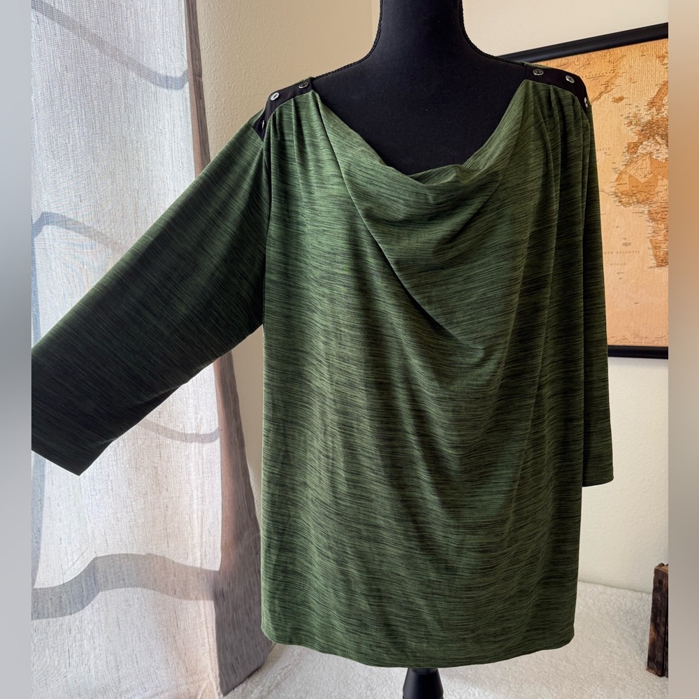 Suzie in the City blouse 2X